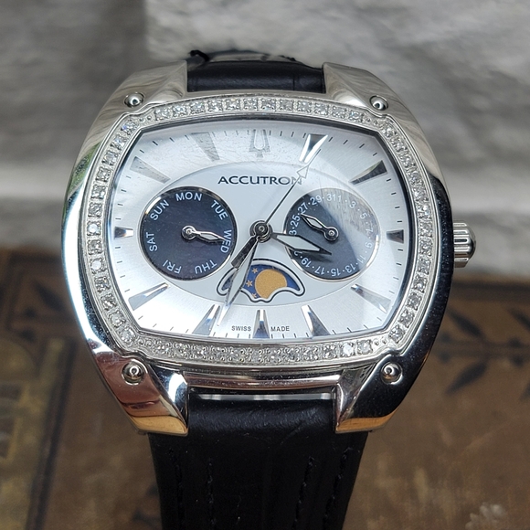 Accutron Bulova Winter Park Moonphase Watch 26R29 A7 - Picture 3 of 12